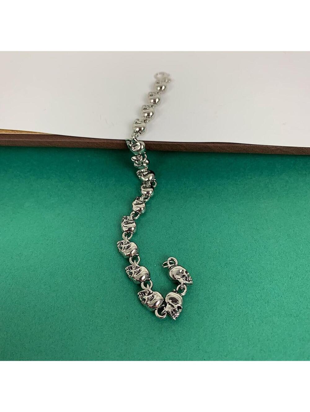 Emo y2k punk style skull head silver bracelet. Great quality! 8.5 inches length - Picture 7 of 7